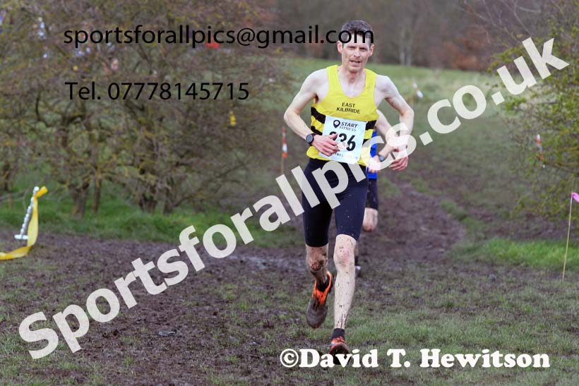 Men 35 to 60 in the 2023 BMAF Cross Country Champs., Wallsend. Photo: David T. Hewitson/Sports for All Pics